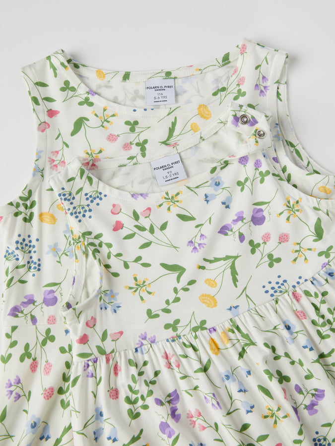 Ditsy Floral Print Kids Dress from the Polarn O. Pyret kidswear collection. Nordic kids clothes made from sustainable sources.