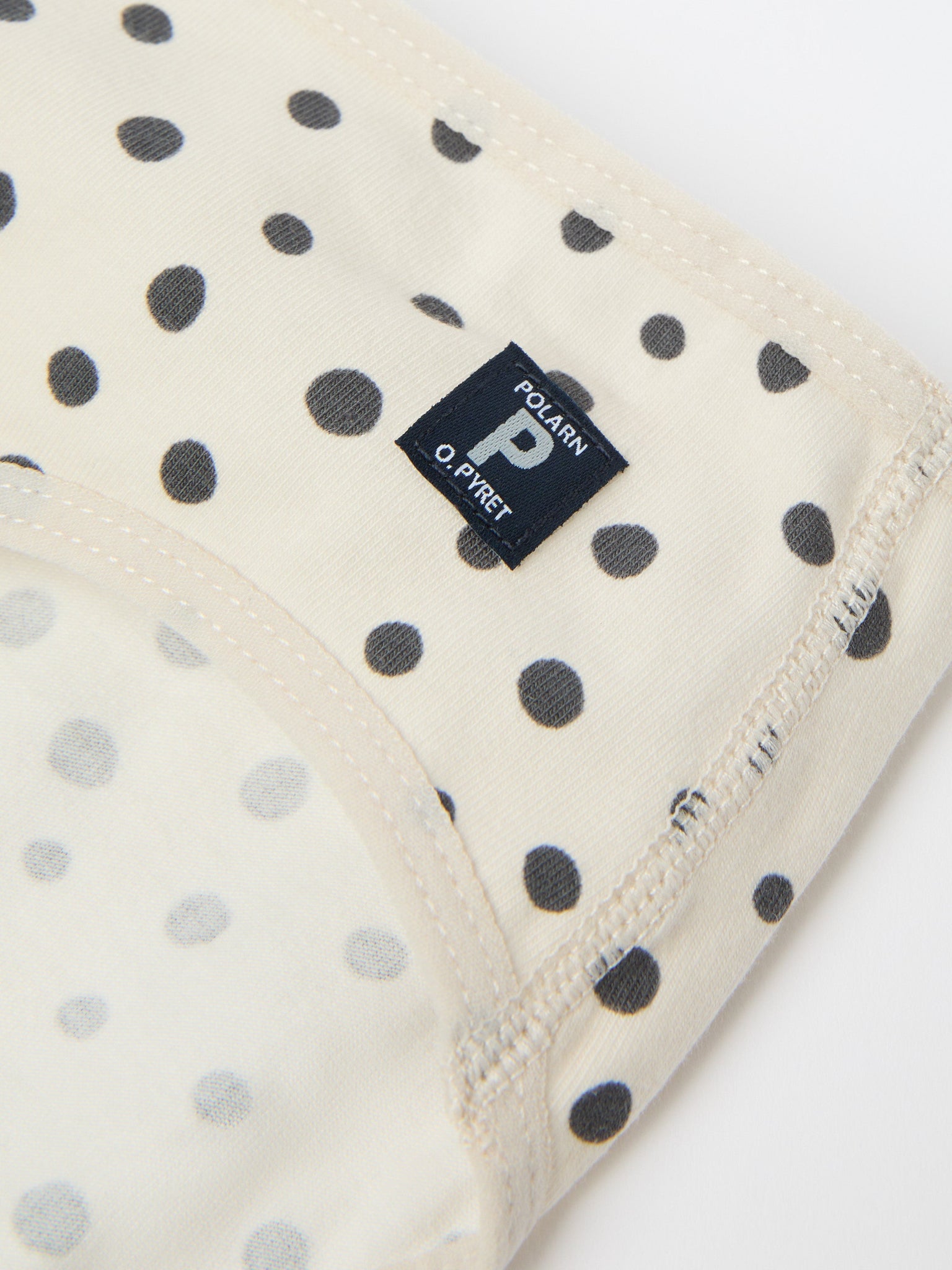 Polka Dot Print Girls Briefs from the Polarn O. Pyret kidswear collection. Nordic kids clothes made from sustainable sources.