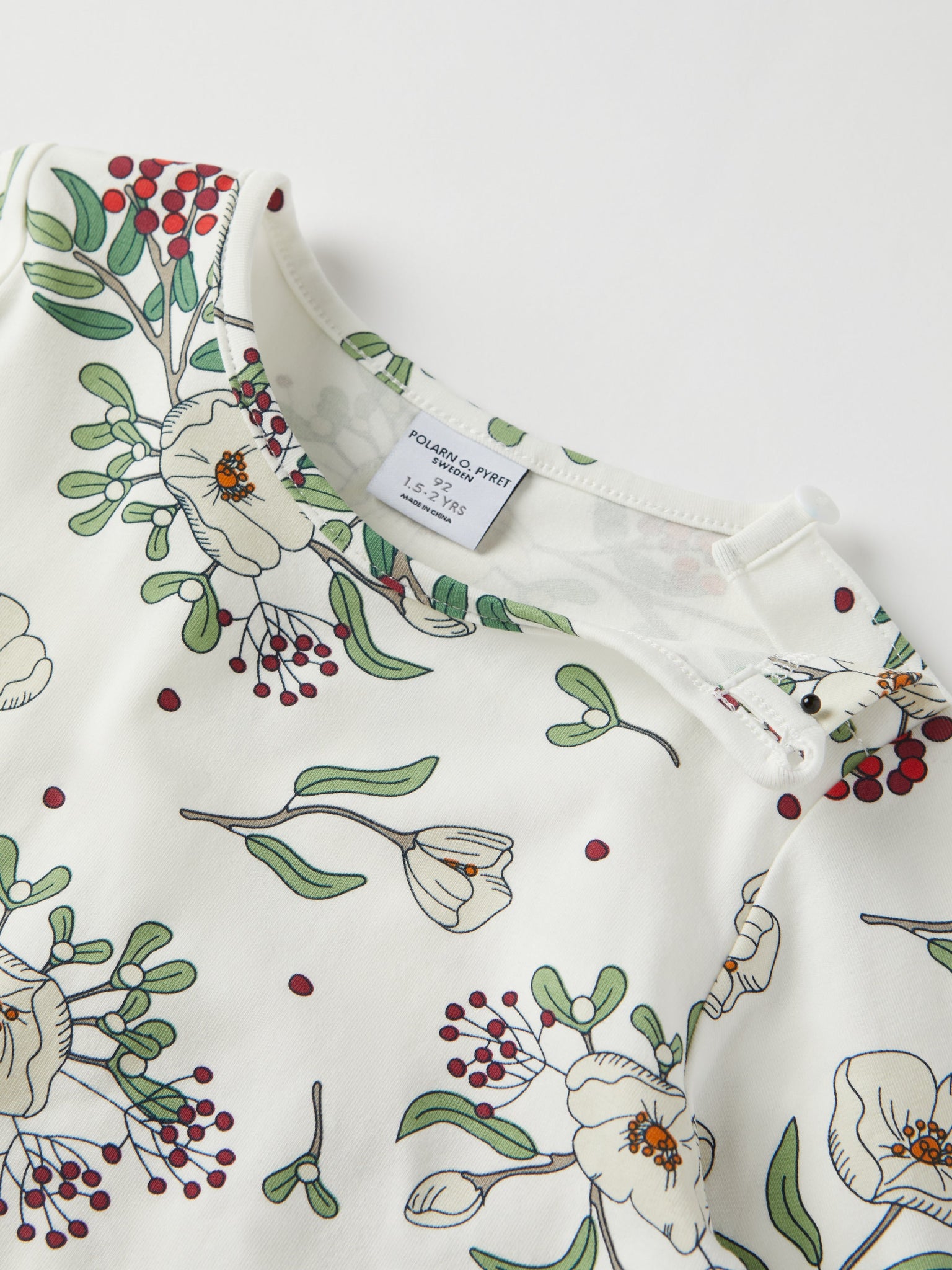 Playful Bear Pocket Kids Top from the Polarn O. Pyret kidswear collection. Ethically produced kids clothing.