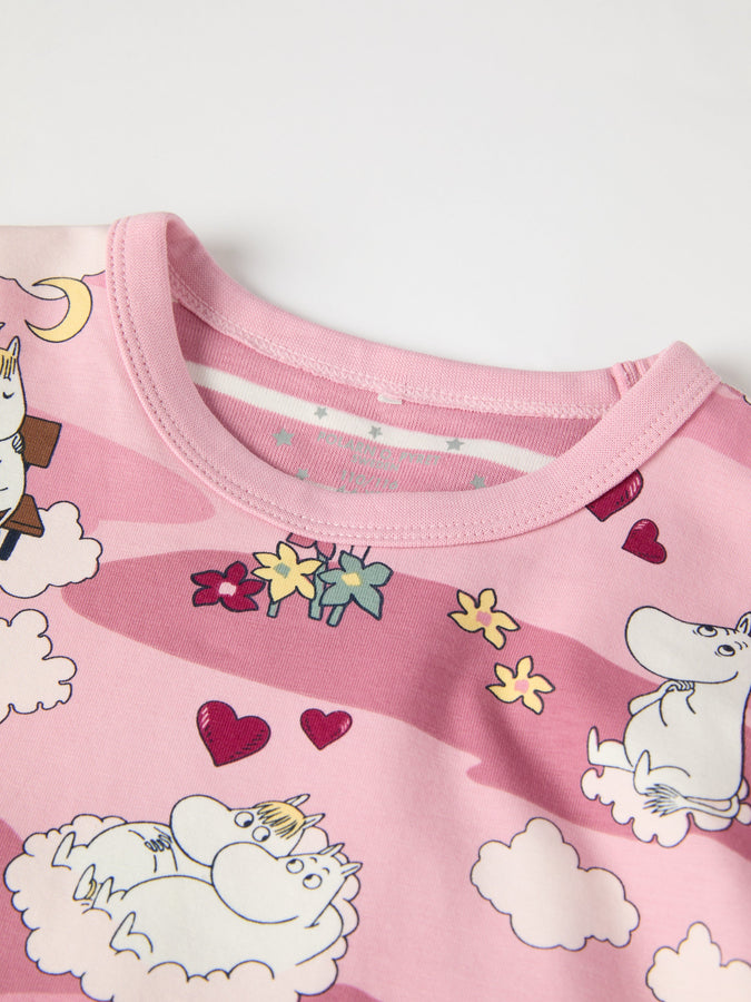 Moomin Print Kids Pyjamas from the Polarn O. Pyret kidswear collection. Nordic kids clothes made from sustainable sources.