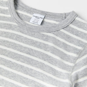 Top in organic cotton and Polarn O. Pyret Stripe.